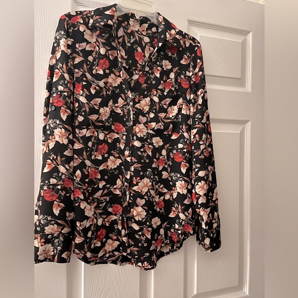 EXPRESS  Blouse Floral Pattern w/Convertible sleeves Sz Medium